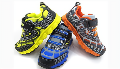 喜洋洋与灰太狼童鞋 用产品与服务赢得服装鞋帽消费者