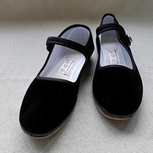 步福源老北京布鞋 用匠心产品与贴心服务赢得服装鞋帽消费者